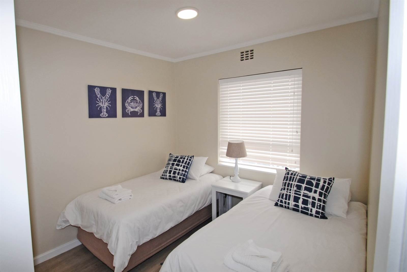 3 Bed Apartment in Knysna Central photo number 17
