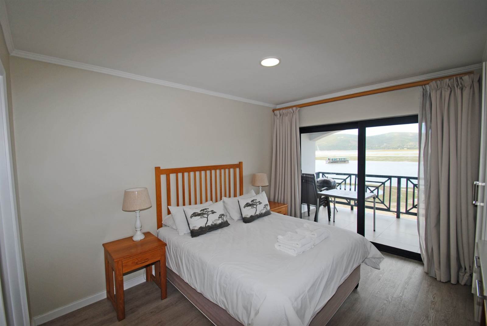 3 Bed Apartment in Knysna Central photo number 13