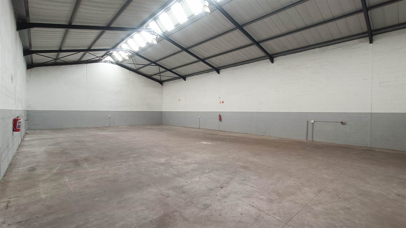 740  m² Industrial space in Parklands photo number 19