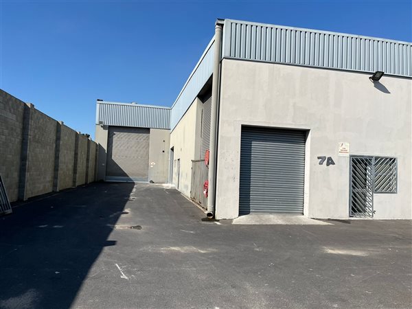 368  m² Industrial space