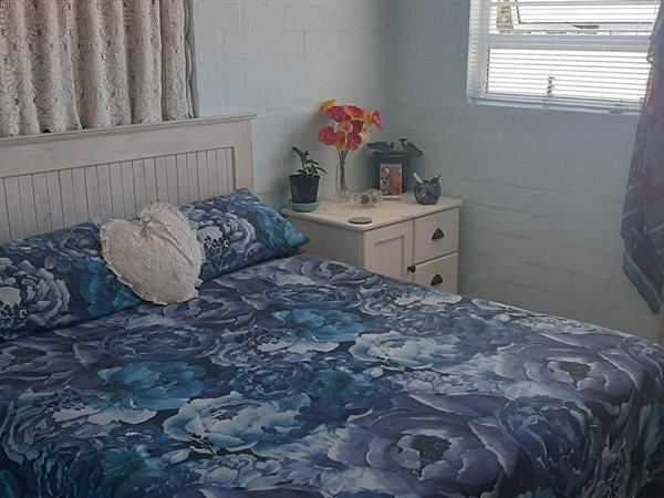 2 Bed Apartment in Dwarskersbos