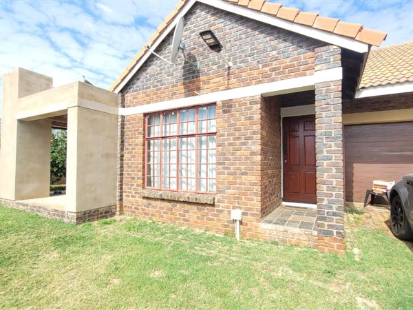 3 Bedroom Townhouse 3 Bedroom Townhouse