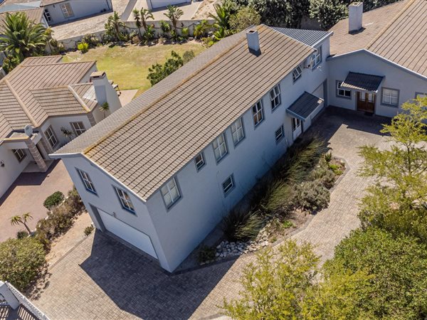 5 Bedroom House 5 Bedroom House