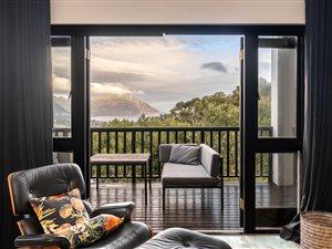 Apartment in Hout Bay and surrounds