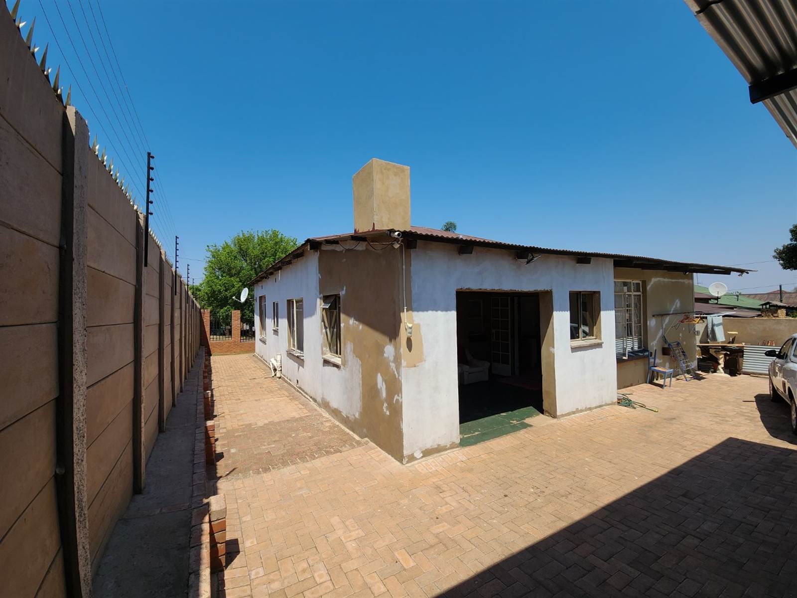 3 Bed House in Krugersdorp North photo number 27