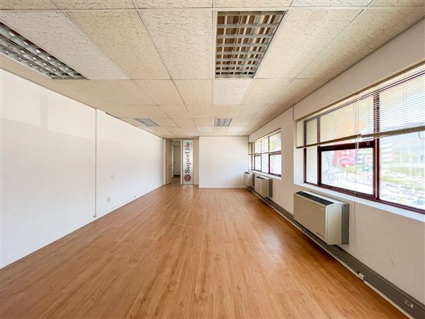 78  m² Office Space in Tyger Valley