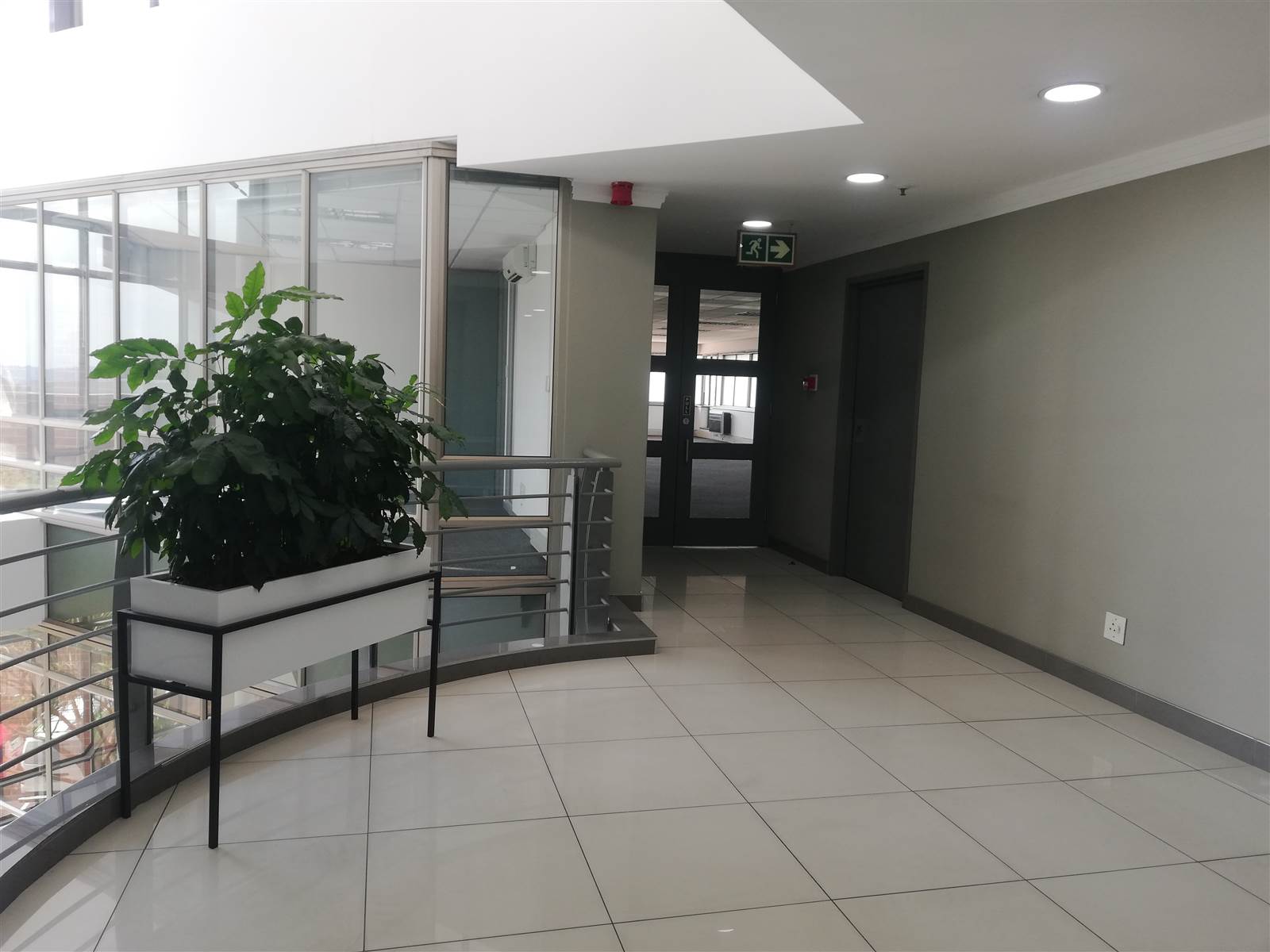 1089  m² Commercial space in Woodmead photo number 8