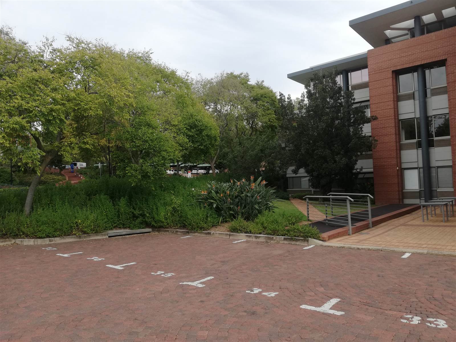 1089  m² Commercial space in Woodmead photo number 2