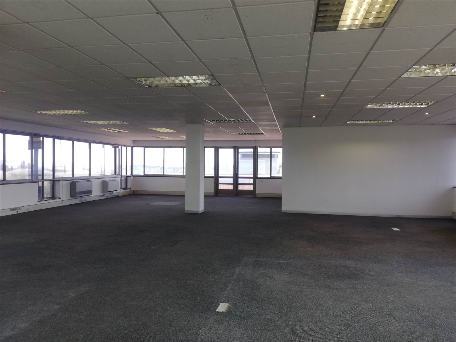1089  m² Commercial space in Woodmead photo number 13