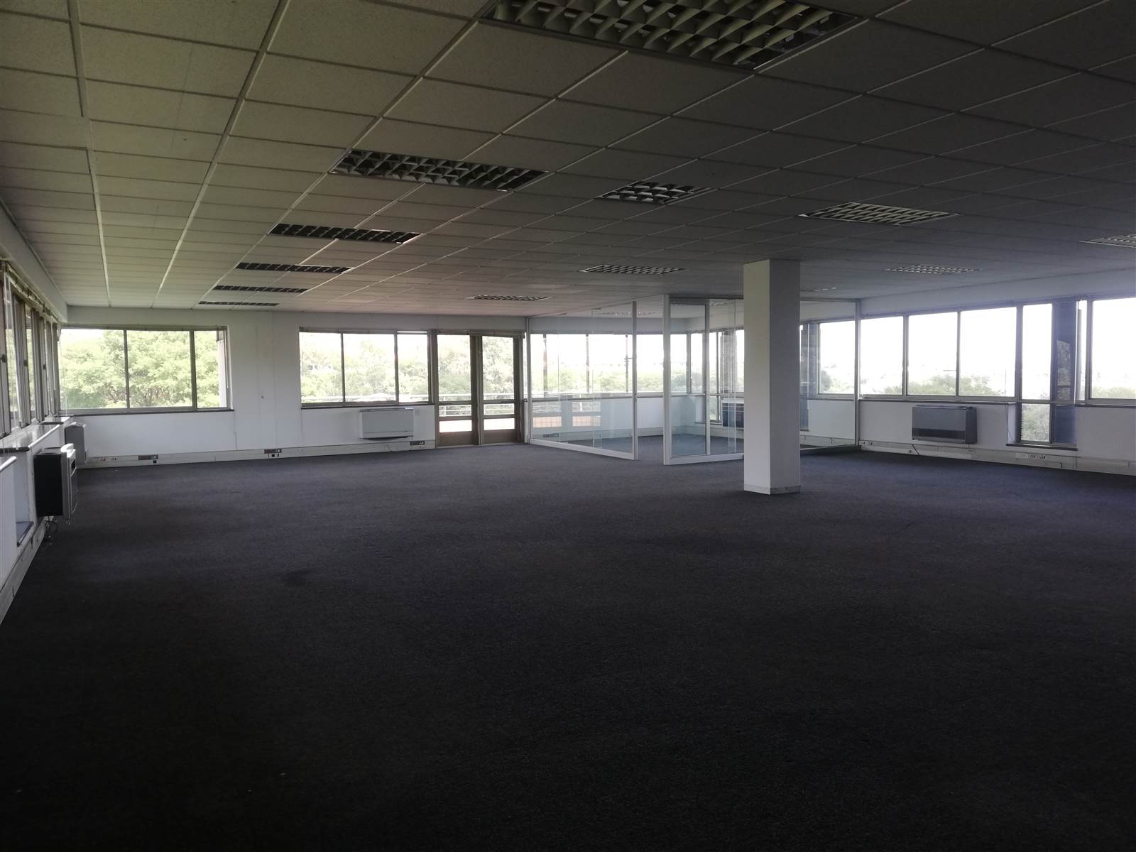 1089  m² Commercial space in Woodmead photo number 9