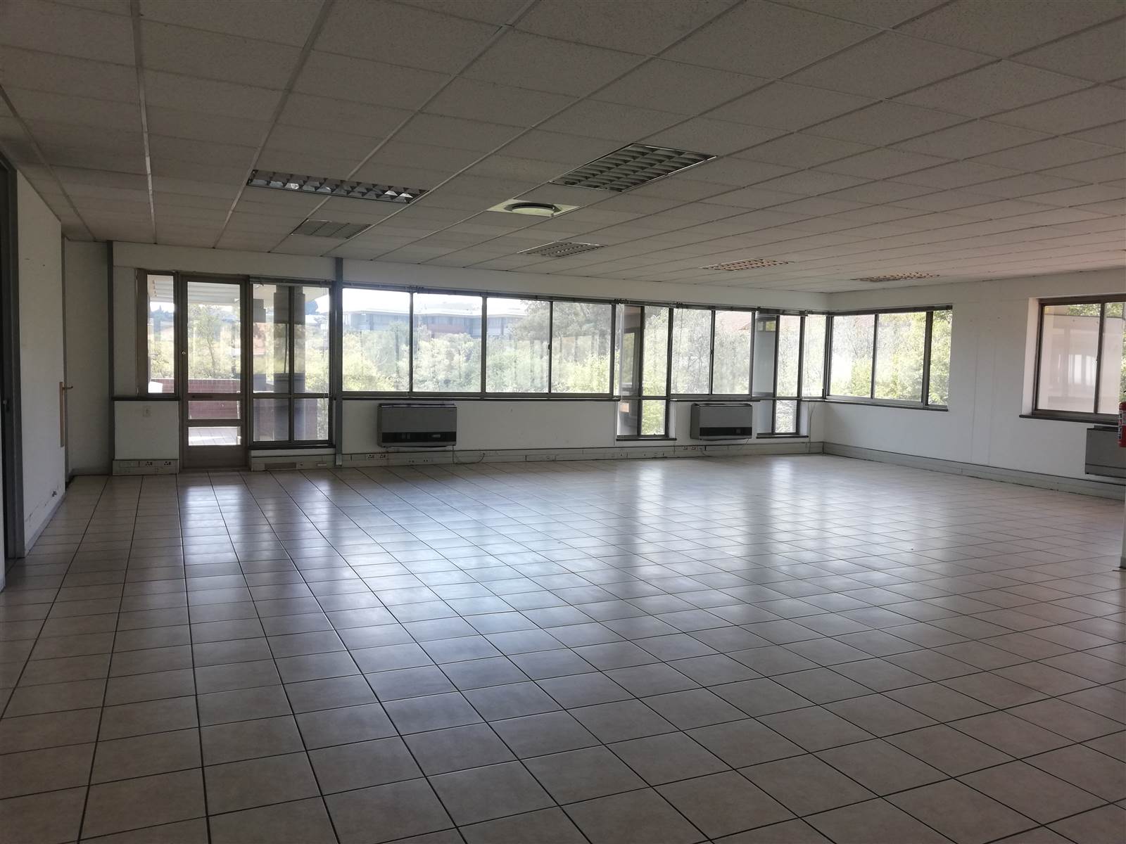 1089  m² Commercial space in Woodmead photo number 19