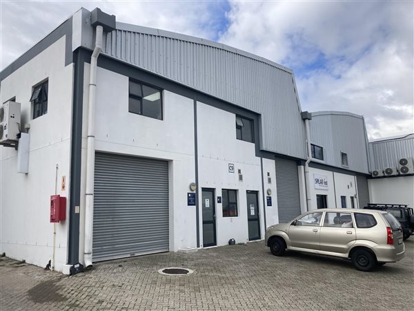 236  m² Industrial space