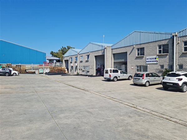 541  m² Industrial space