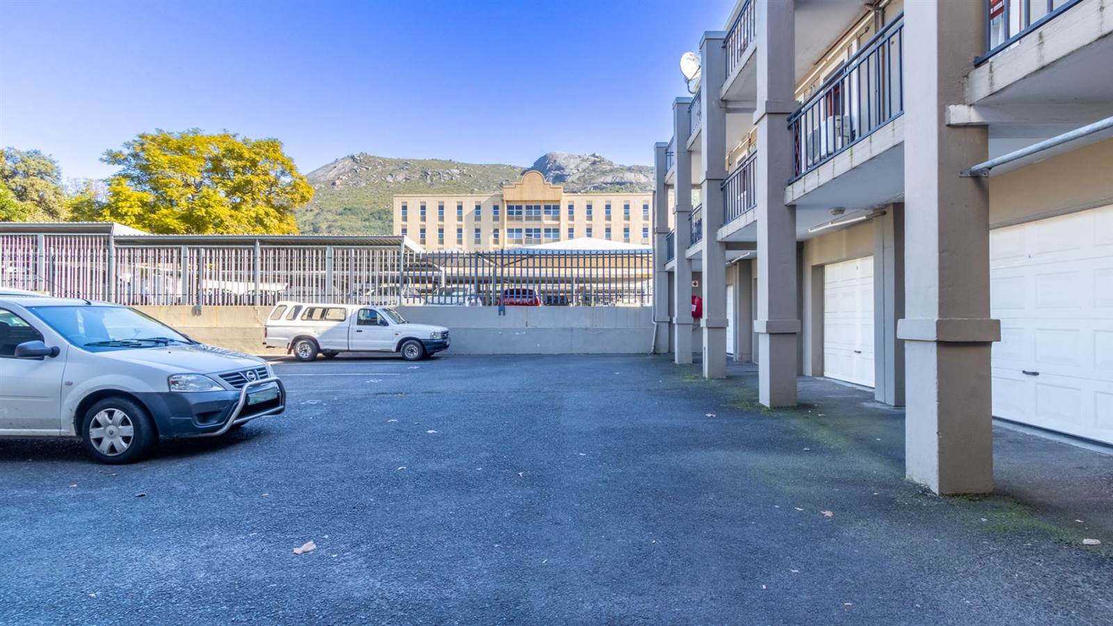 2 Bed Apartment in Paarl photo number 20