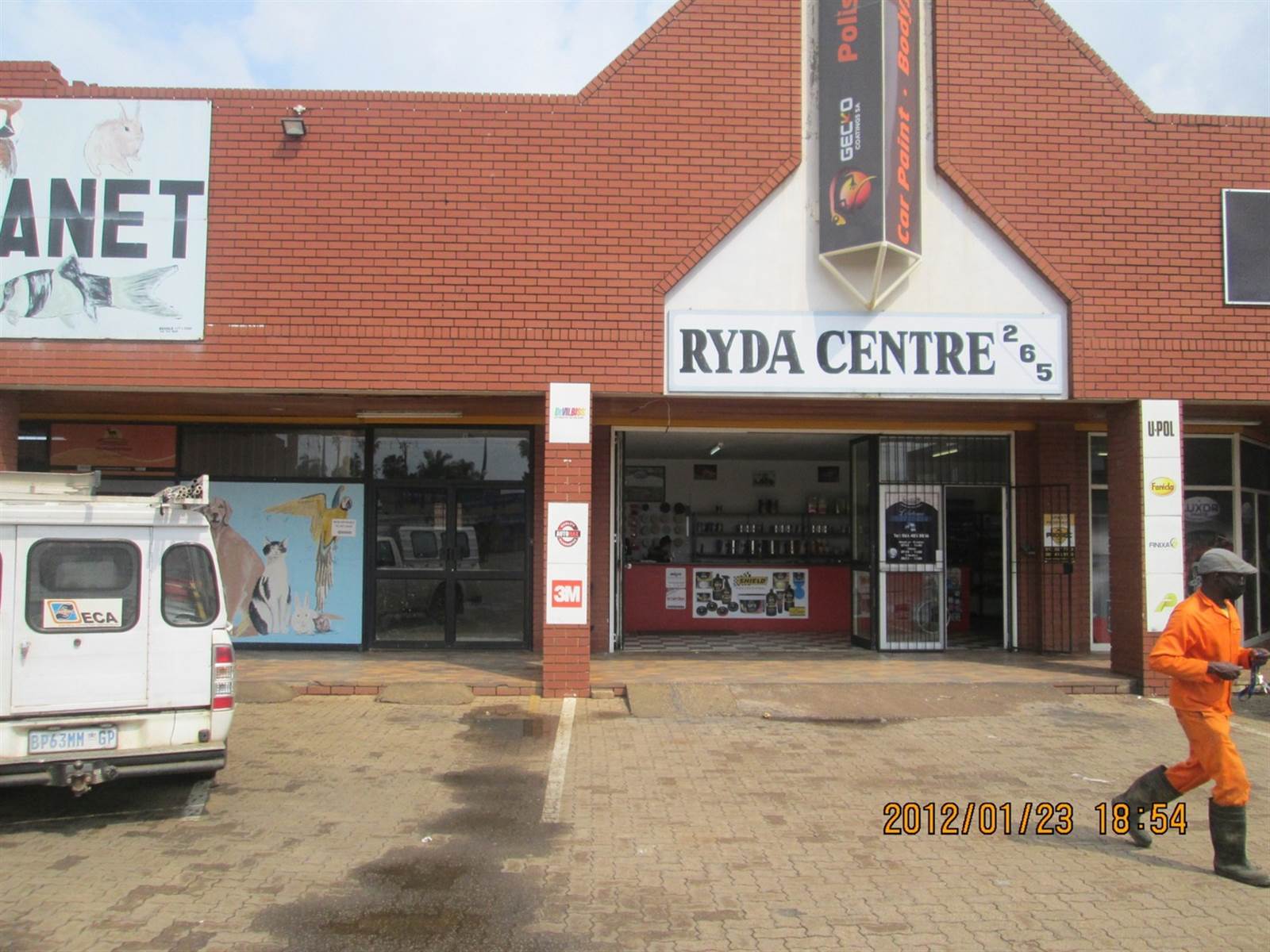 100  m² Commercial space in Pretoria North photo number 1