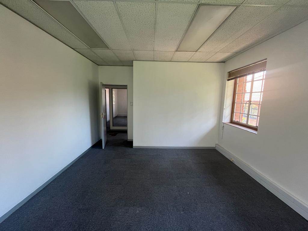 333  m² Commercial space in Parktown photo number 12