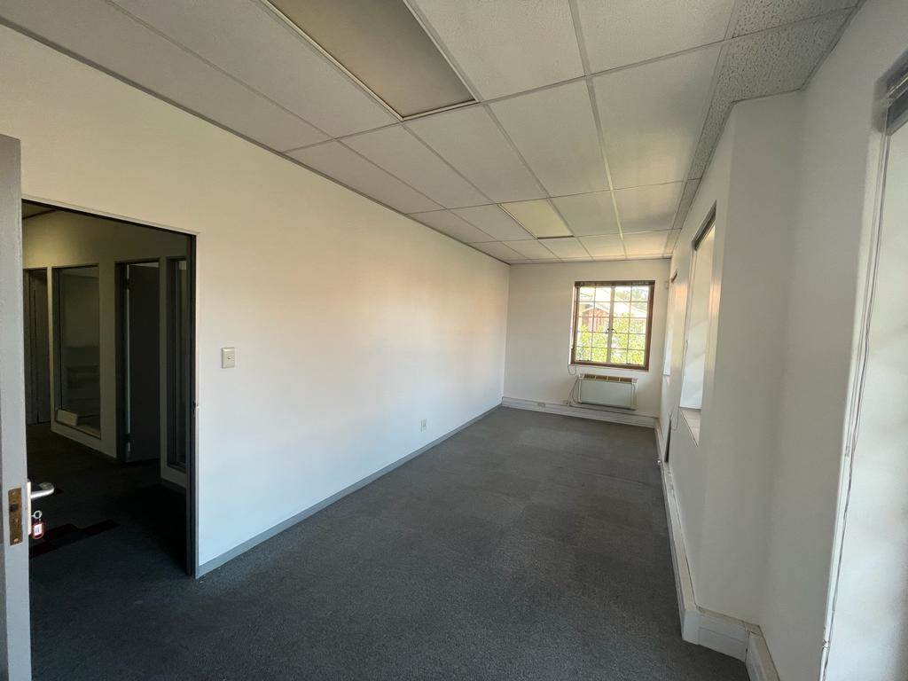 333  m² Commercial space in Parktown photo number 16