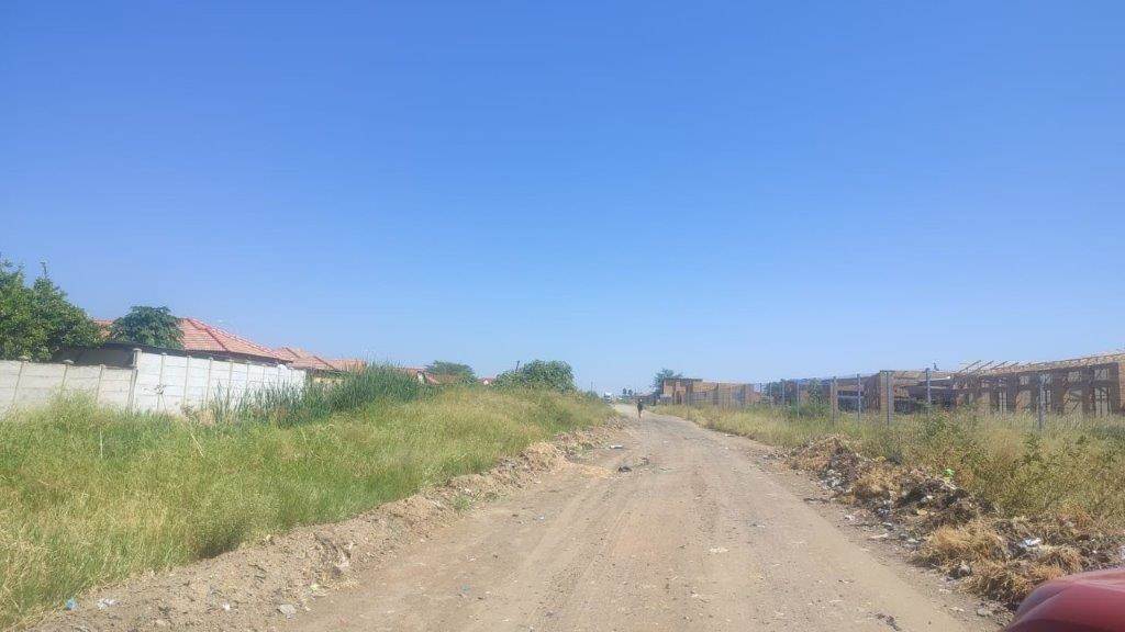 9.3 ha Land available in Boitekong photo number 8