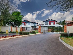 3 Bed House in Oukraal Estate