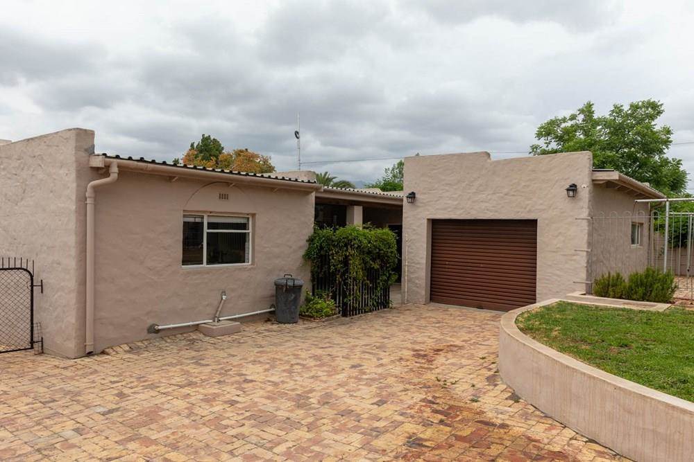 3 Bed House in Clanwilliam photo number 7
