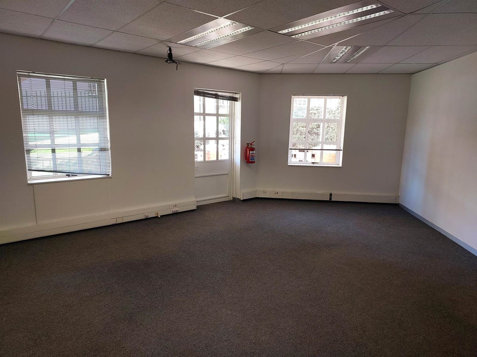 282.4  m² Commercial space in Bryanston photo number 9