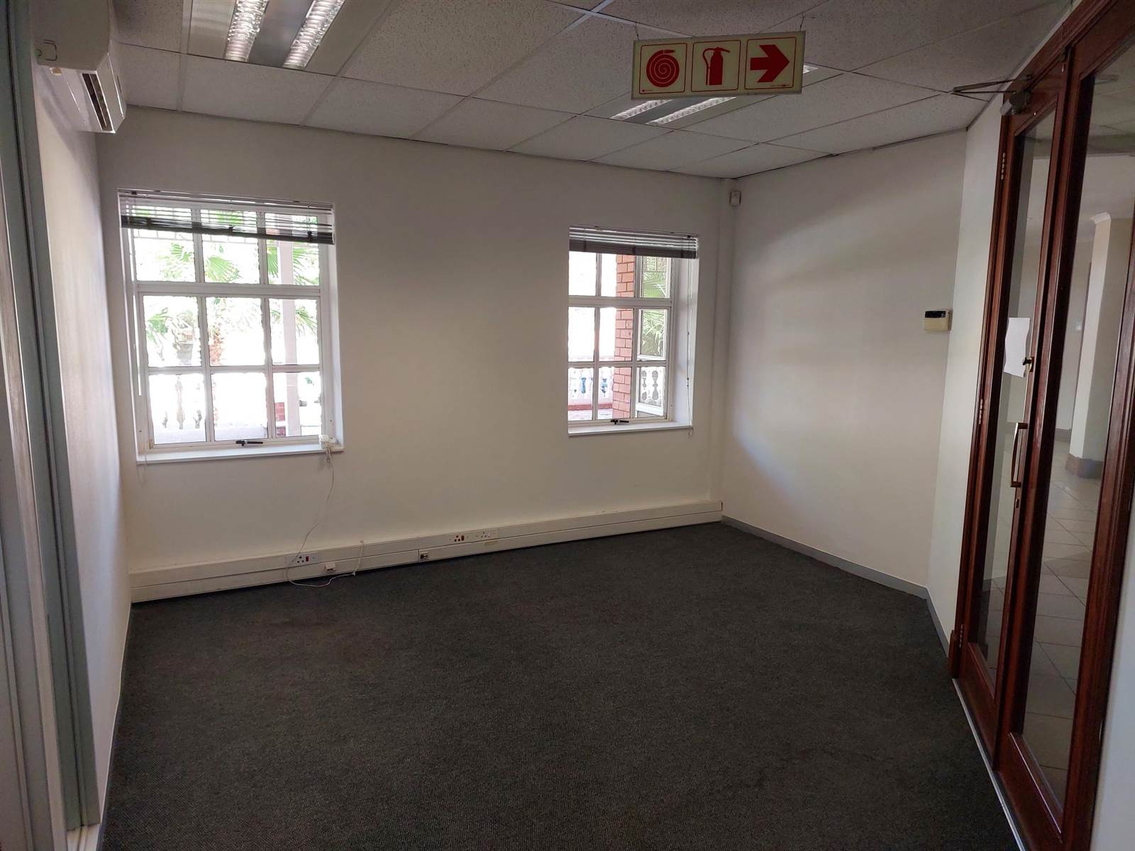 282.4  m² Commercial space in Bryanston photo number 3