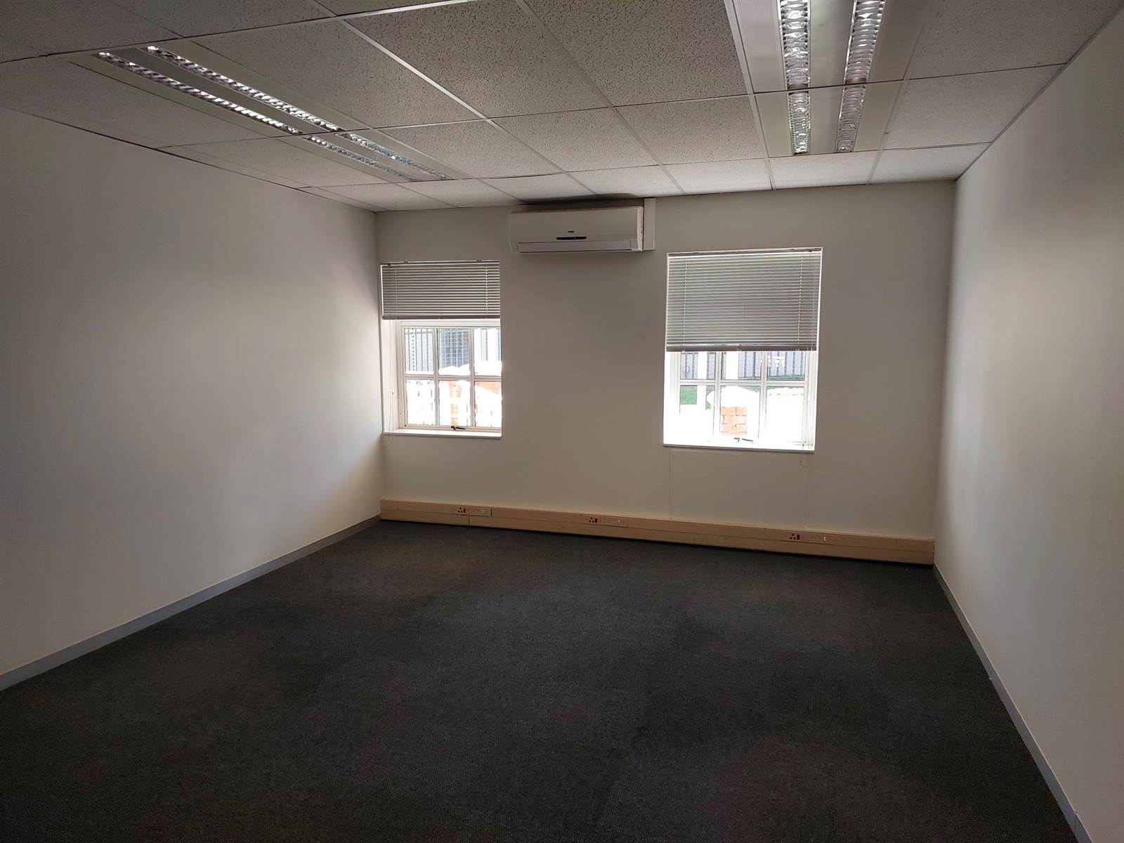 282.4  m² Commercial space in Bryanston photo number 5