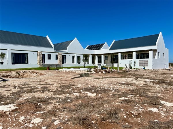 2.3 ha Smallholding 2.3 ha Smallholding
