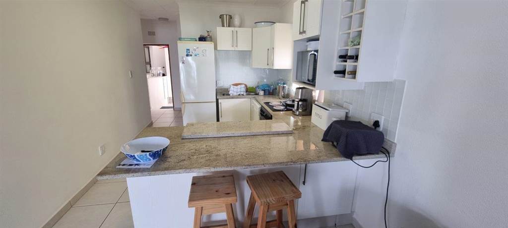 2 Bed Apartment in Shelly Beach photo number 11