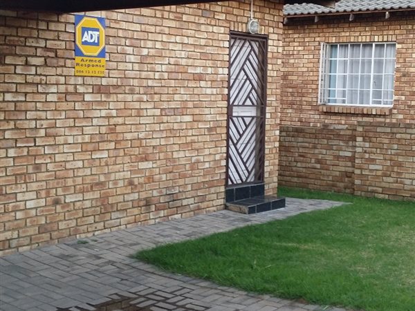 2 Bedroom Townhouse 2 Bedroom Townhouse