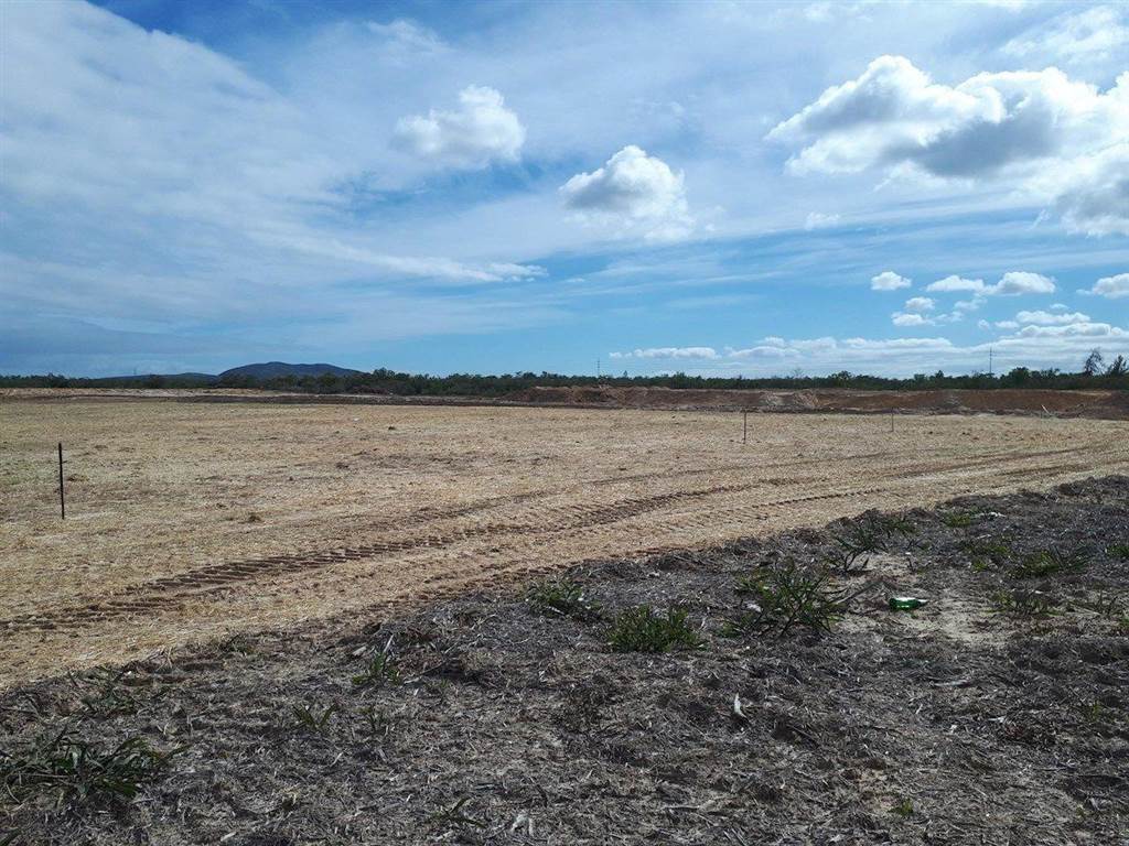 5.7 ha Land available in Melkbosstrand photo number 6