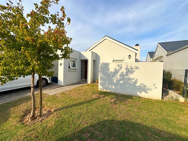 3 Bed Townhouse in Paarl