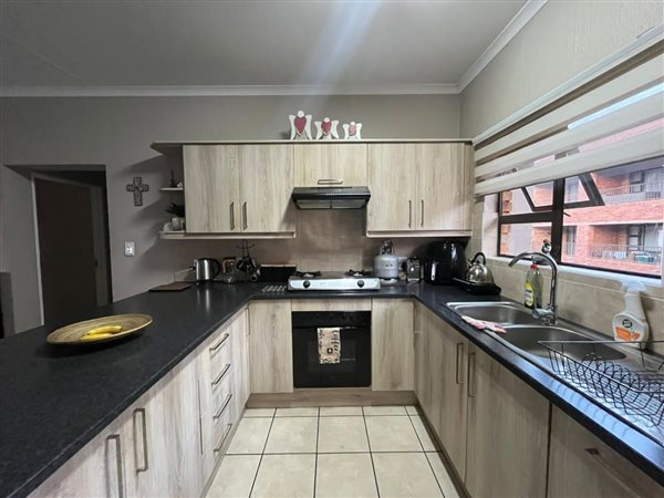 2 Bedroom Flat 2 Bedroom Flat