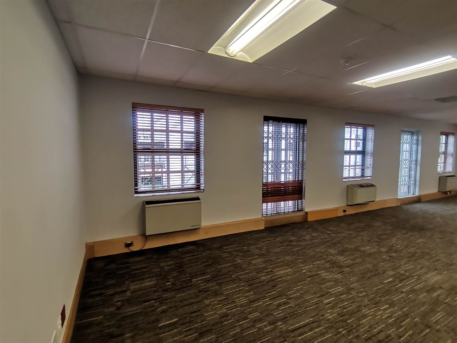 460  m² Commercial space in Rosebank photo number 21