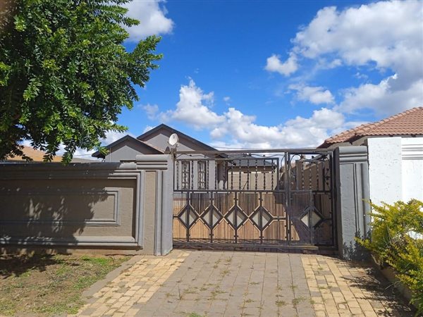 3 Bedroom House 3 Bedroom House