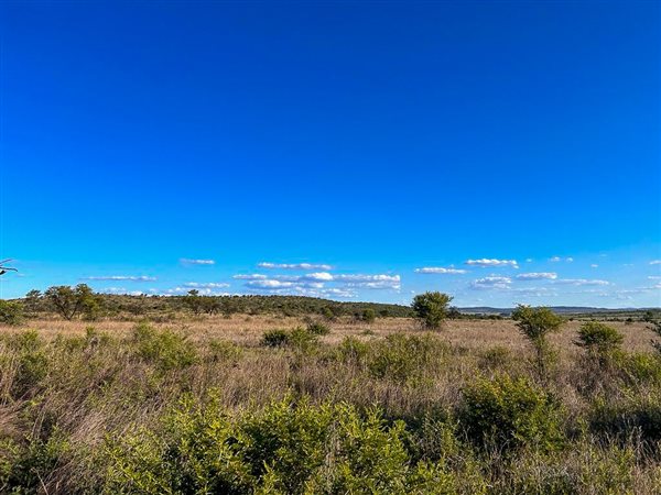 2200 m² Land available in Lekwena Wildlife Estate