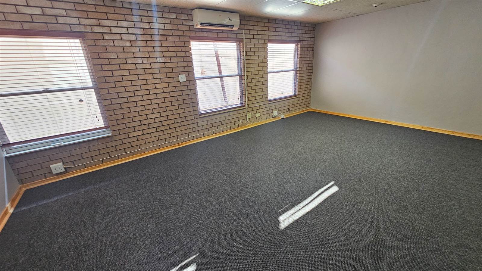 960  m² Commercial space in White River Central photo number 26