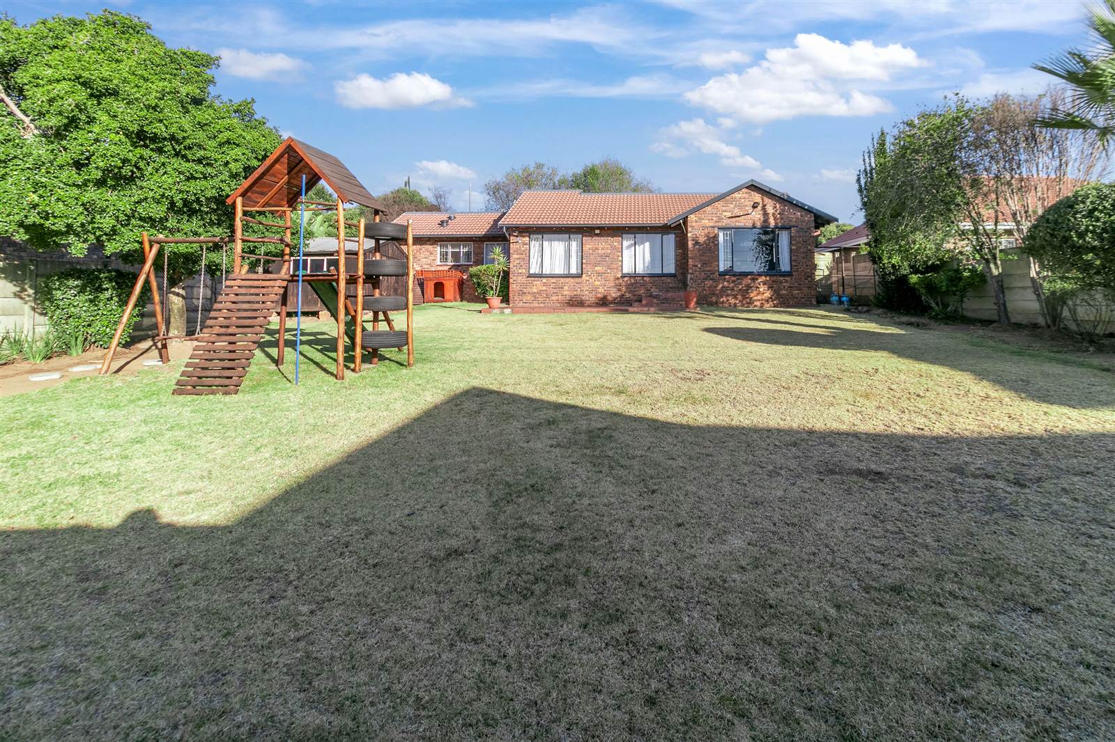 3 Bed House in Marais Steyn Park photo number 17