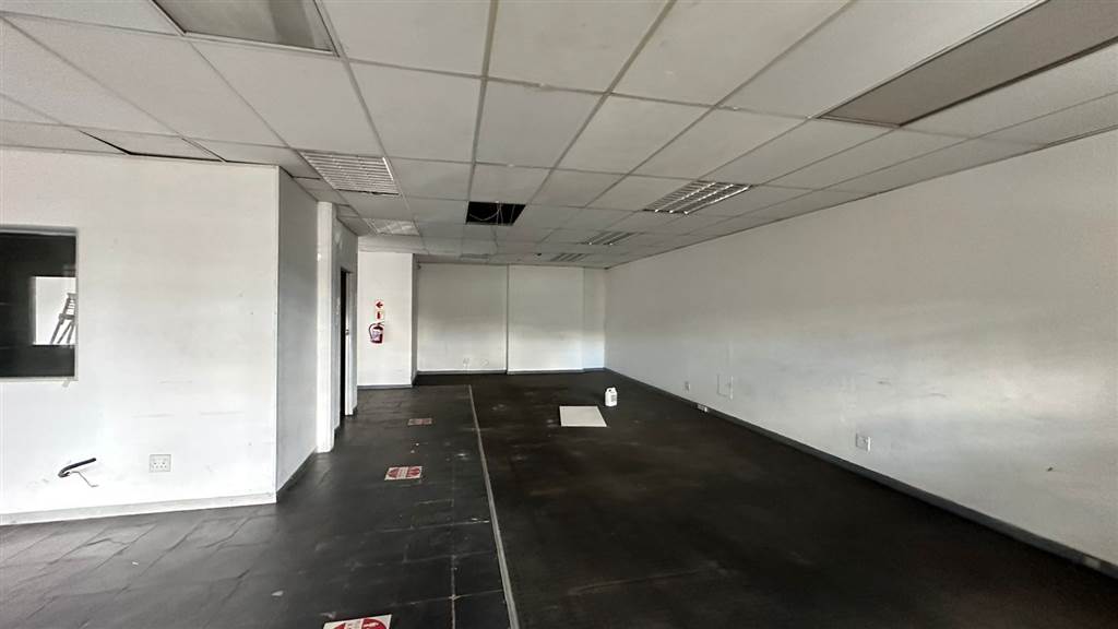 130  m² Commercial space in Highveld photo number 6
