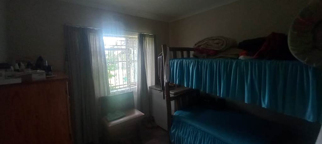 4 Bed House in Witbank Central photo number 18