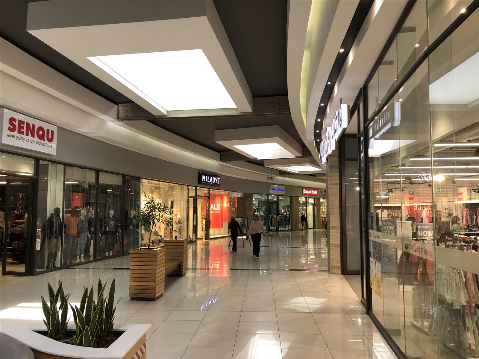 261  m² Retail Space in Kyalami photo number 3