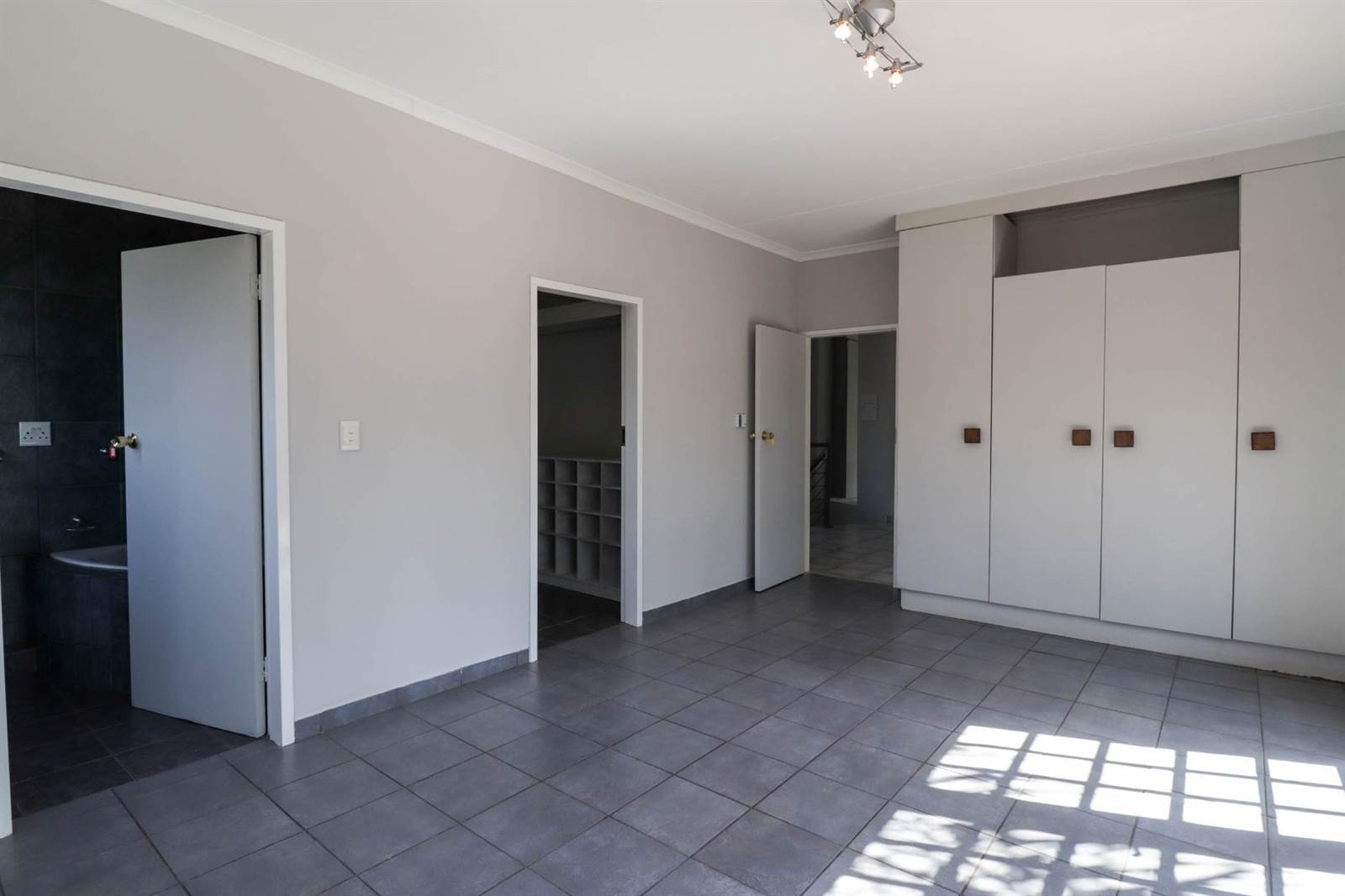 5 Bed House in Highveld photo number 13