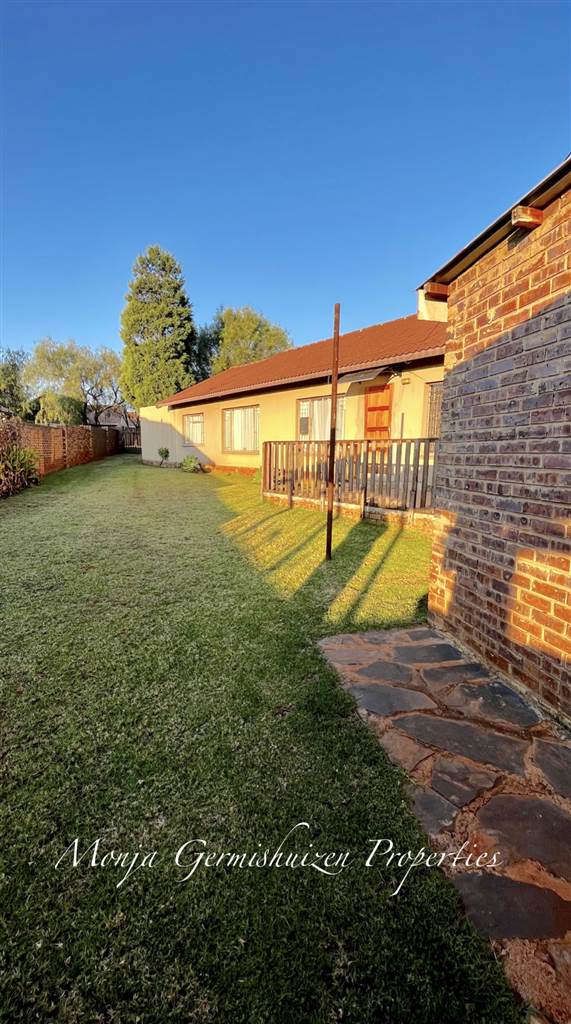 4 Bed House in Kanonkop photo number 2