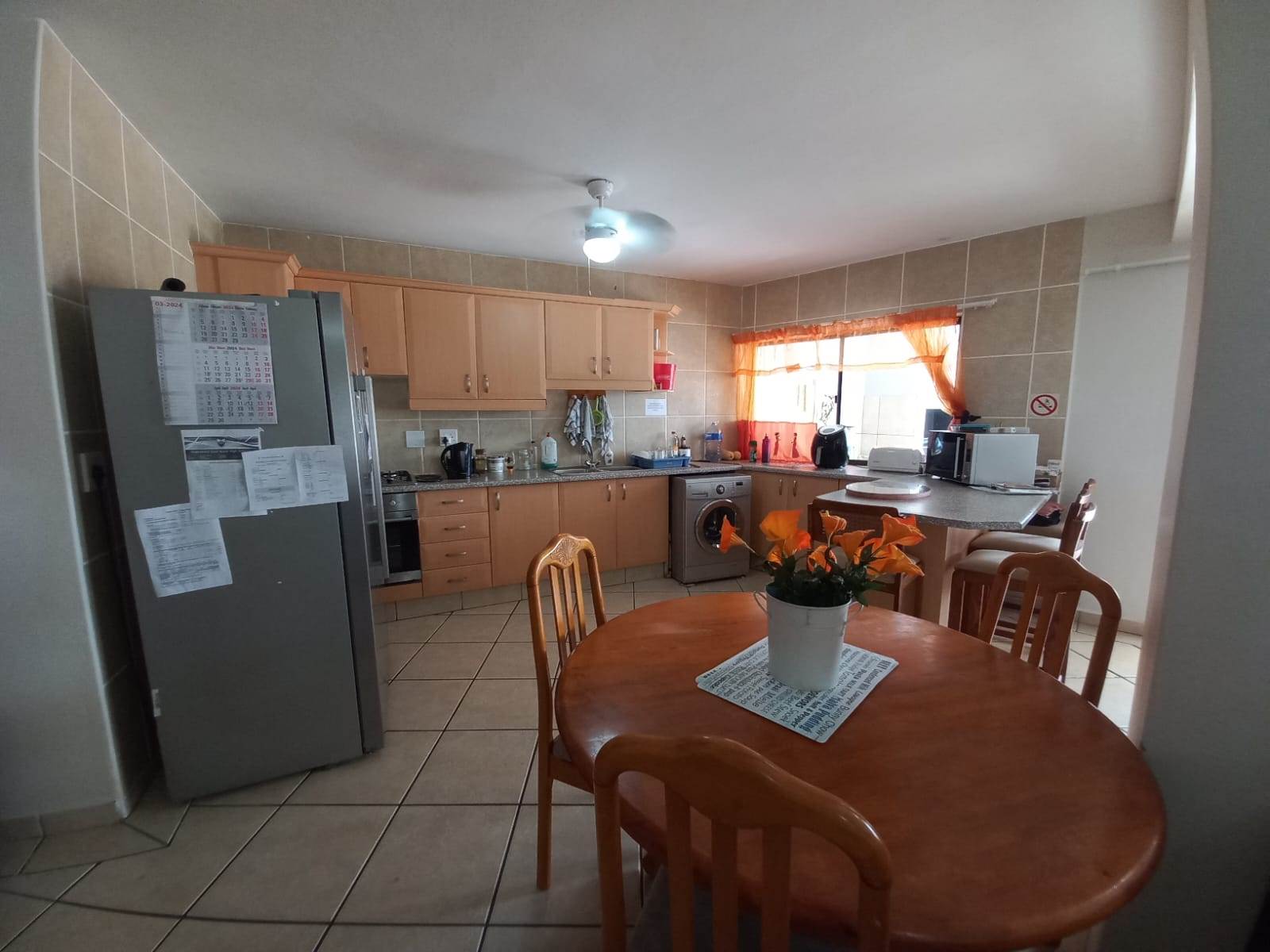 4 Bed Apartment in Uvongo photo number 3