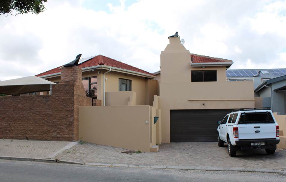 5 Bed House in Middedorp photo number 4