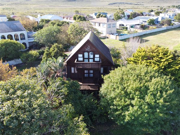 4 Bedroom House 4 Bedroom House