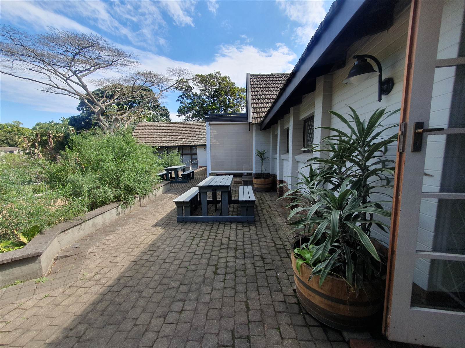 45  m² Commercial space in Kloof photo number 2