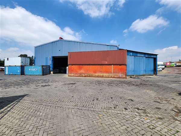 8000  m² Industrial space