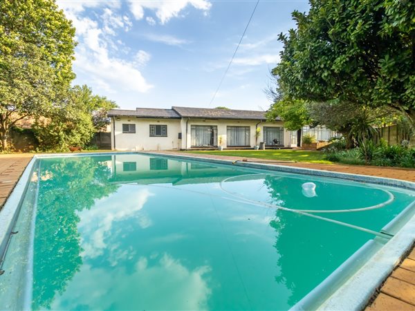 3 Bedroom House 3 Bedroom House