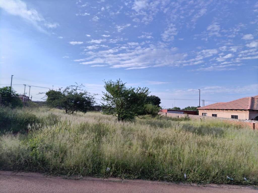 918 m² Land available in Soshanguve photo number 2